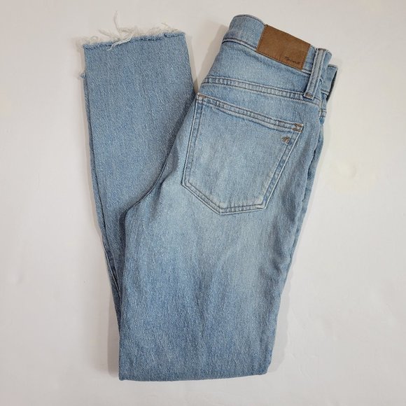 Madewell Perfect Vintage High Rise Crop Raw Hem Jean, Coney Destroyed - Picture 9 of 15